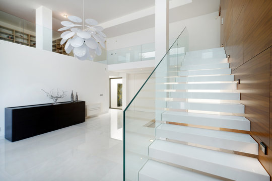 staircase glass installation